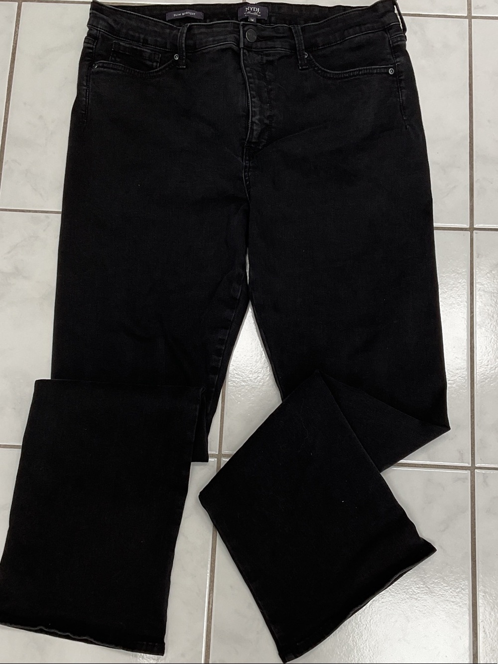 NYDJ Womens Bootcut Jeans in Black
